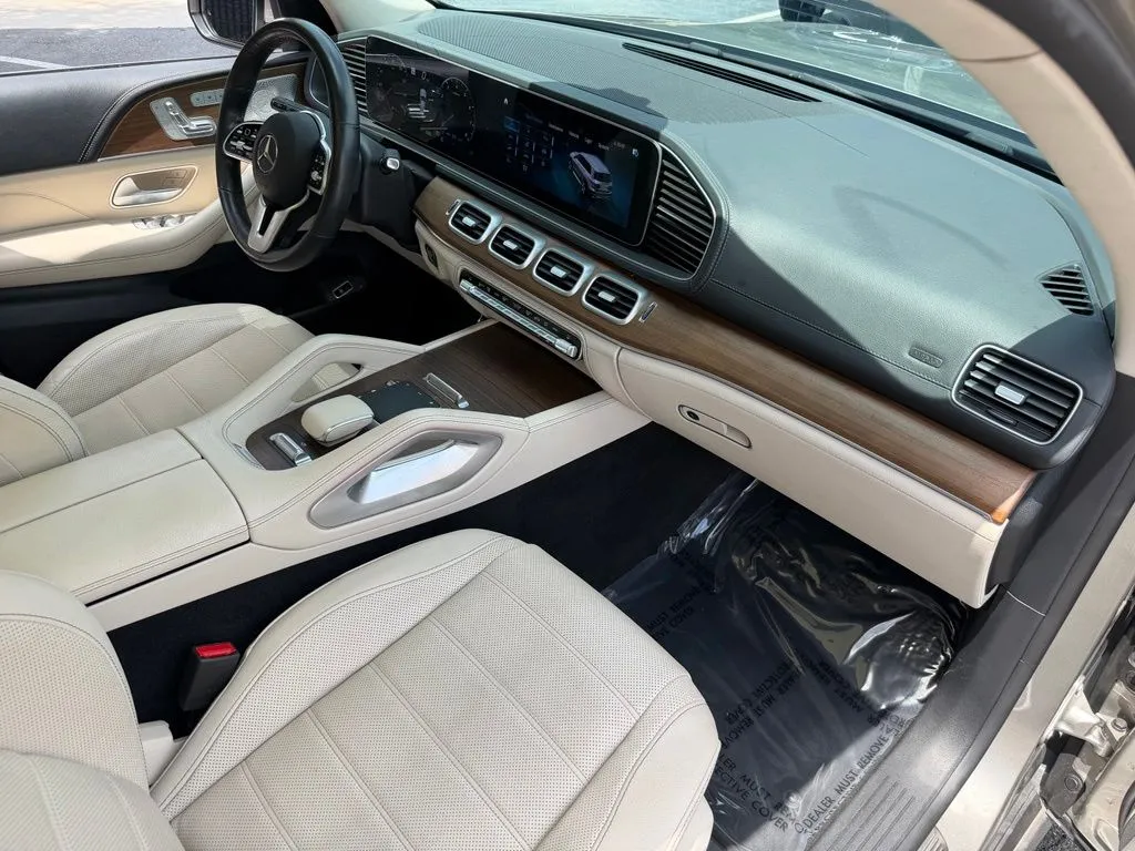 Mercedes-Benz GLS photo 33