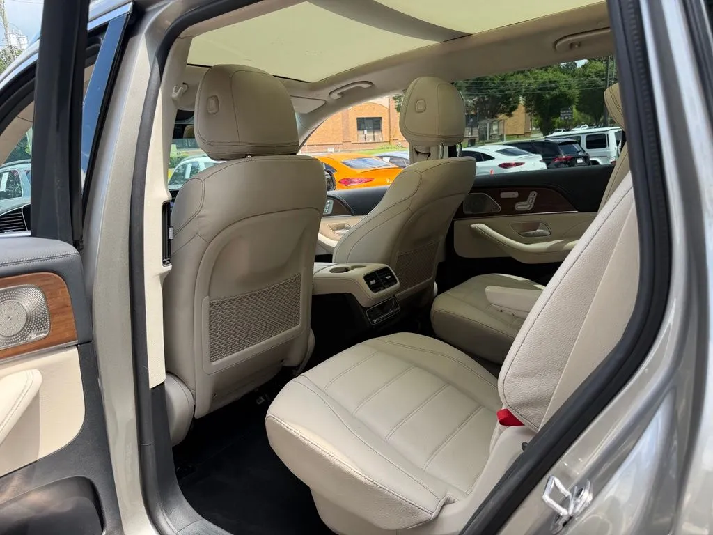 Mercedes-Benz GLS photo 30