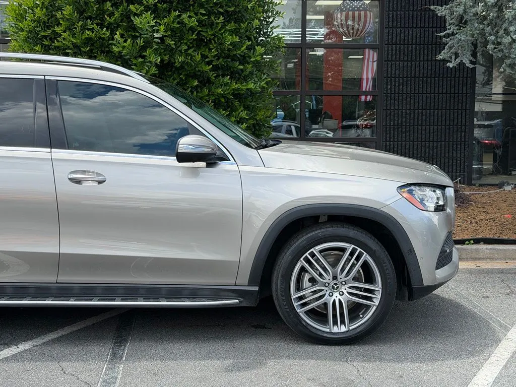 Mercedes-Benz GLS photo 23