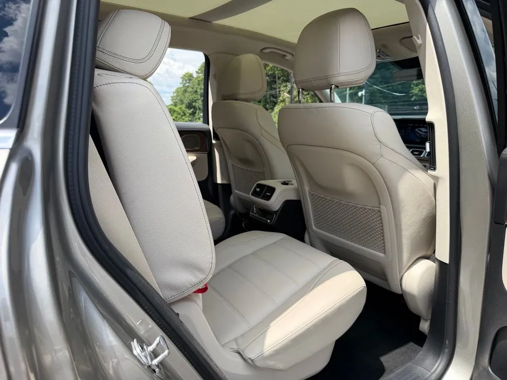 Mercedes-Benz GLS photo 38