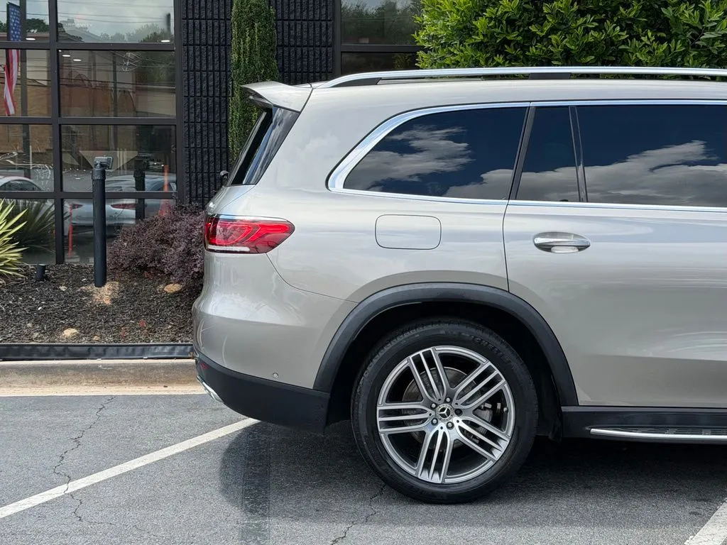 Mercedes-Benz GLS photo 22