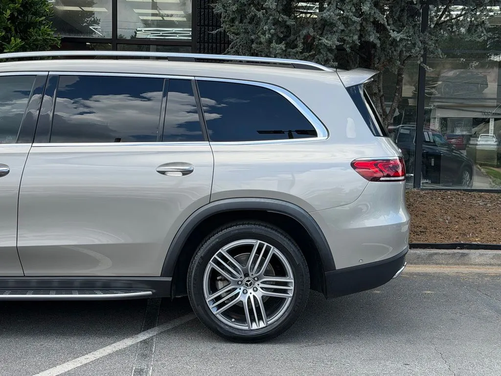 Mercedes-Benz GLS photo 11