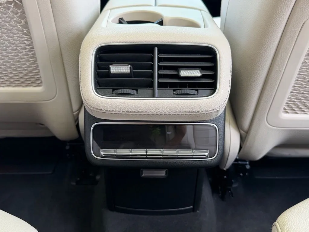 Mercedes-Benz GLS photo 51