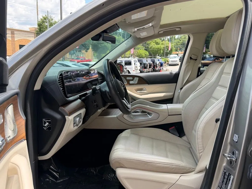 Mercedes-Benz GLS photo 25