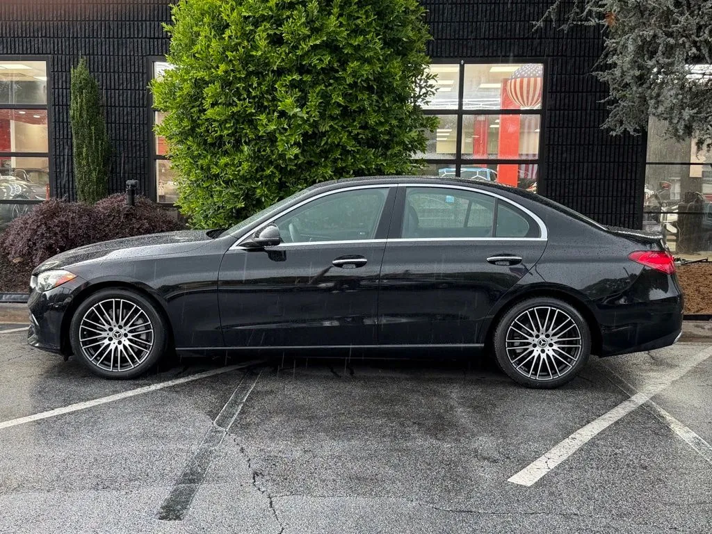 Mercedes-Benz C-Class photo 9