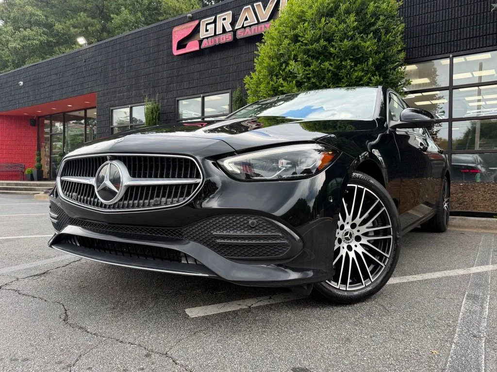 Mercedes-Benz C-Class photo 2
