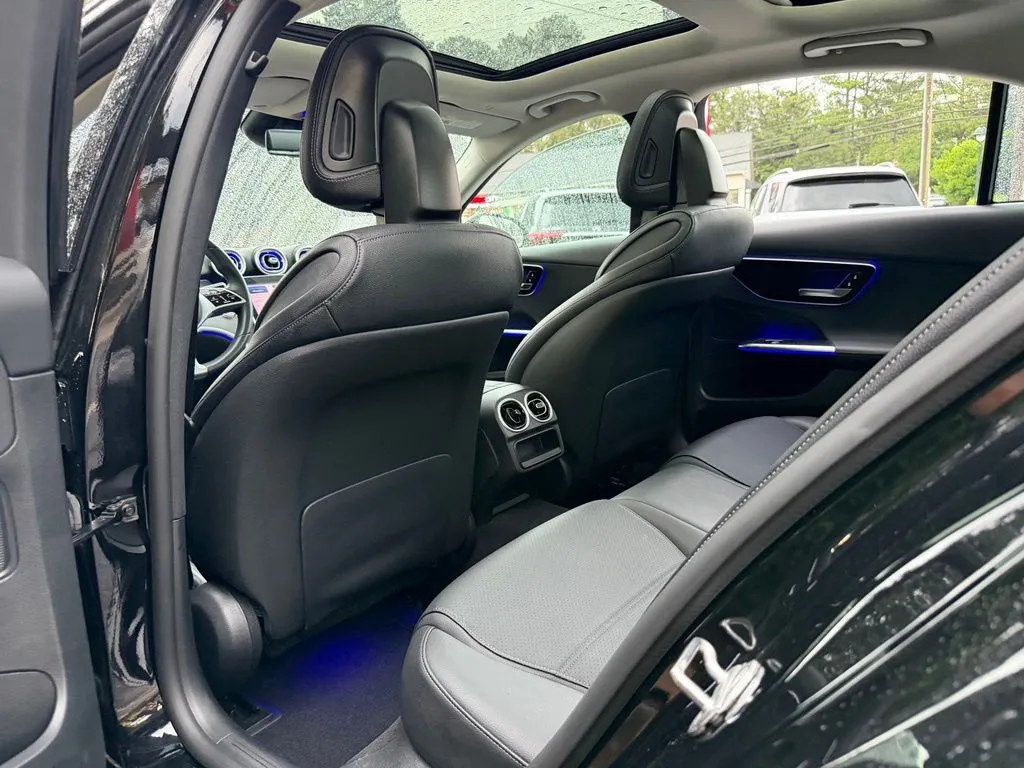 Mercedes-Benz C-Class photo 27