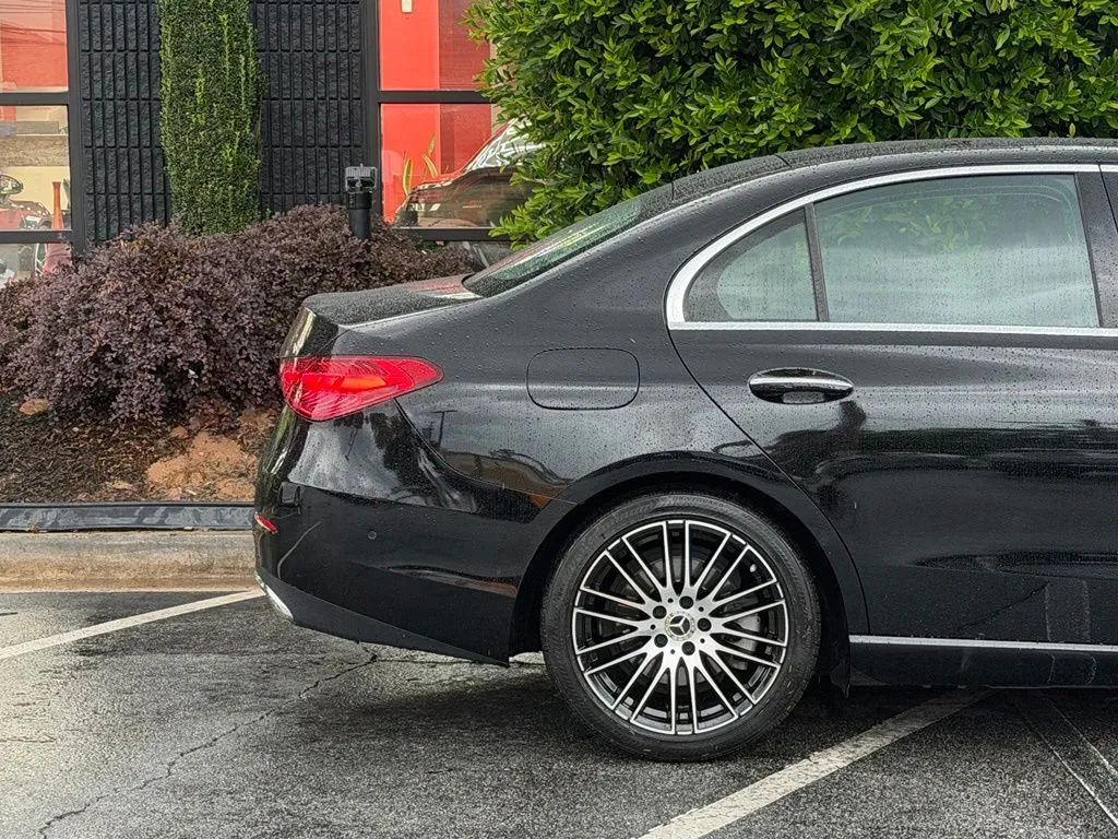 Mercedes-Benz C-Class photo 19