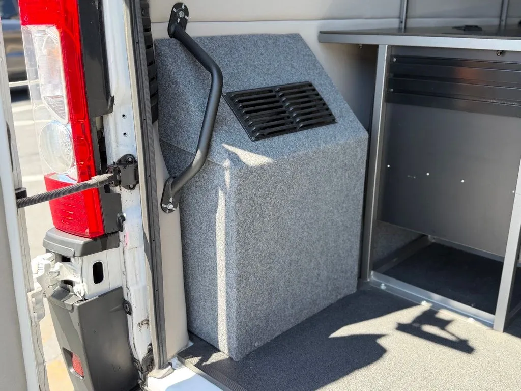 Ram ProMaster 1500 photo 24