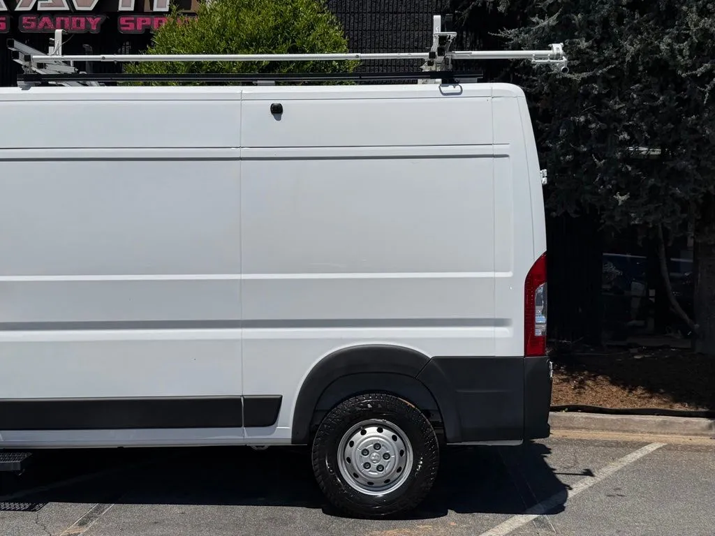 Ram ProMaster 1500 photo 11