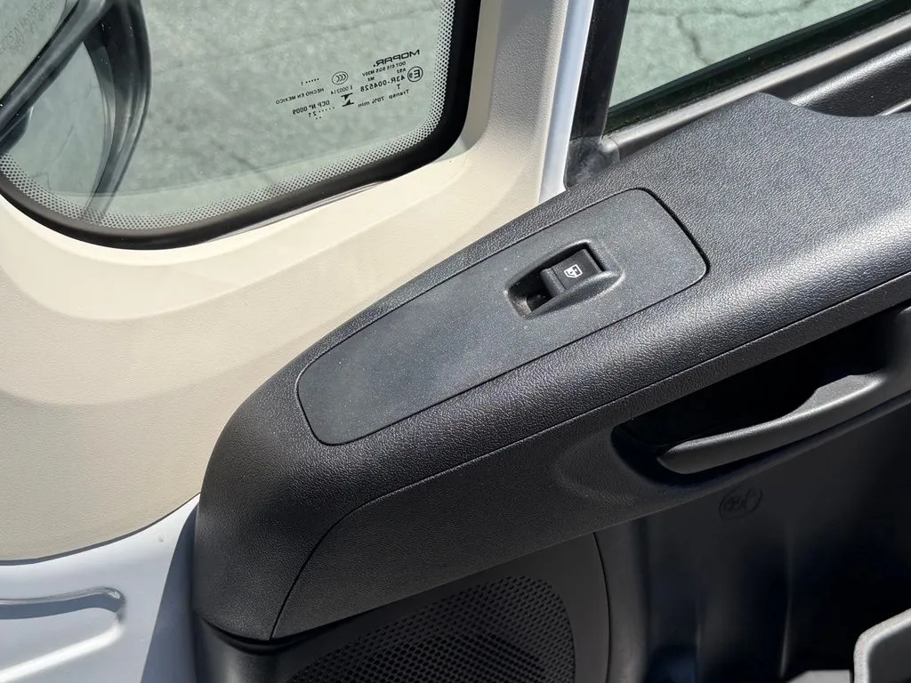Ram ProMaster 1500 photo 38