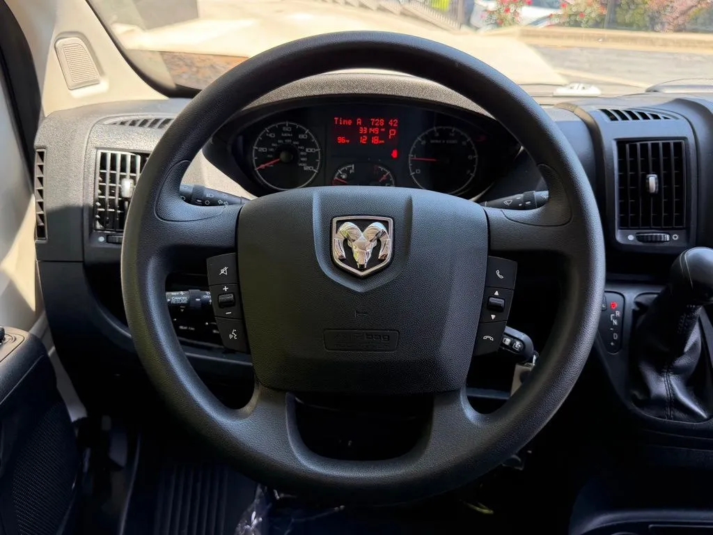 Ram ProMaster 1500 photo 42