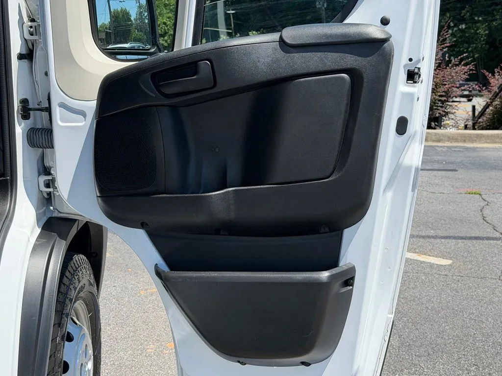 Ram ProMaster 1500 photo 37