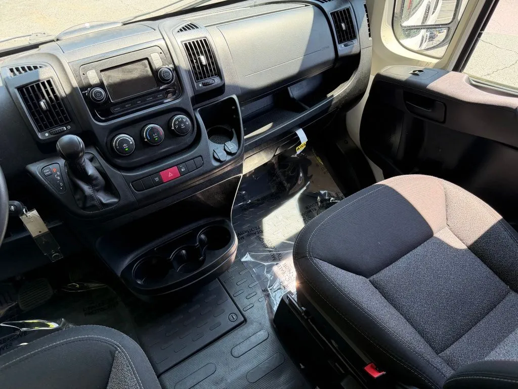 Ram ProMaster 1500 photo 44