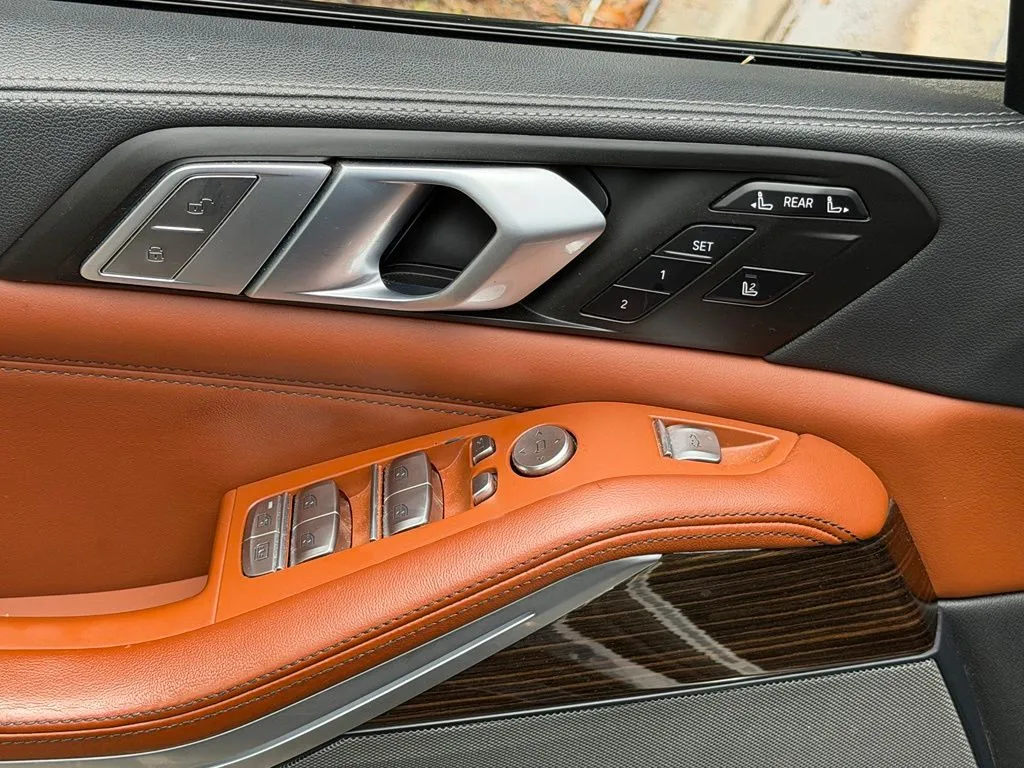 BMW X7 photo 28