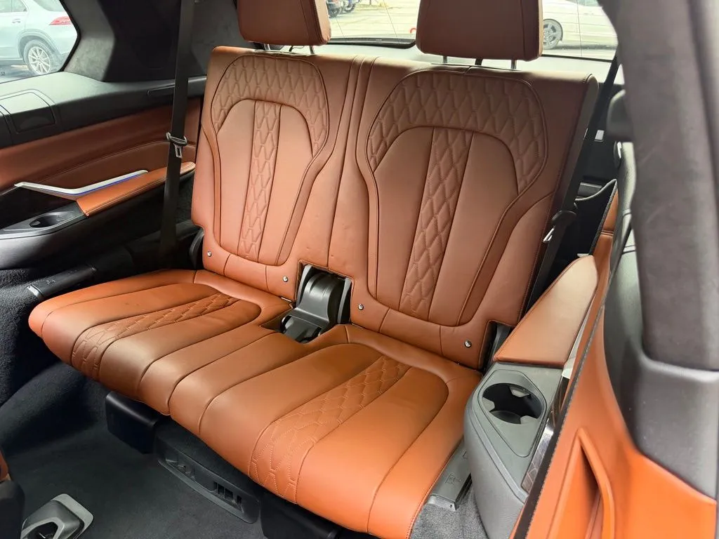 BMW X7 photo 32