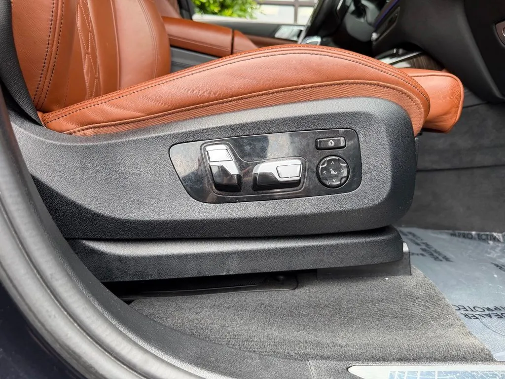 BMW X7 photo 36