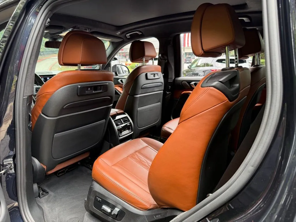 BMW X7 photo 29