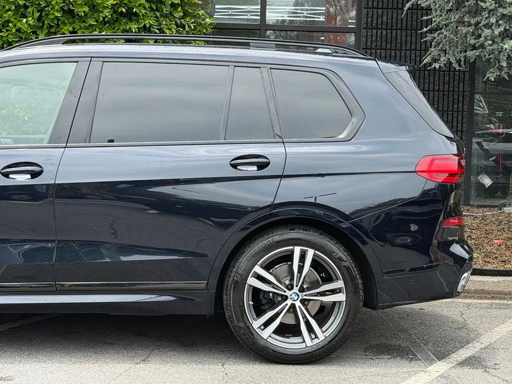 BMW X7 photo 11
