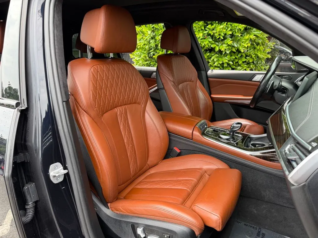 BMW X7 photo 35