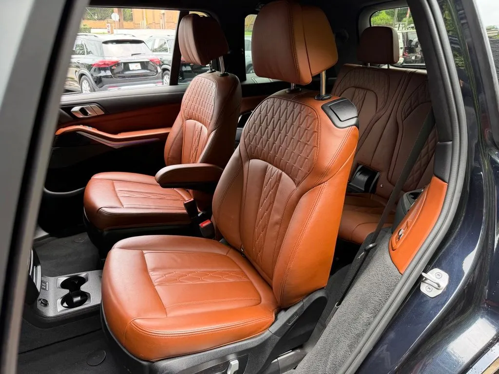 BMW X7 photo 30