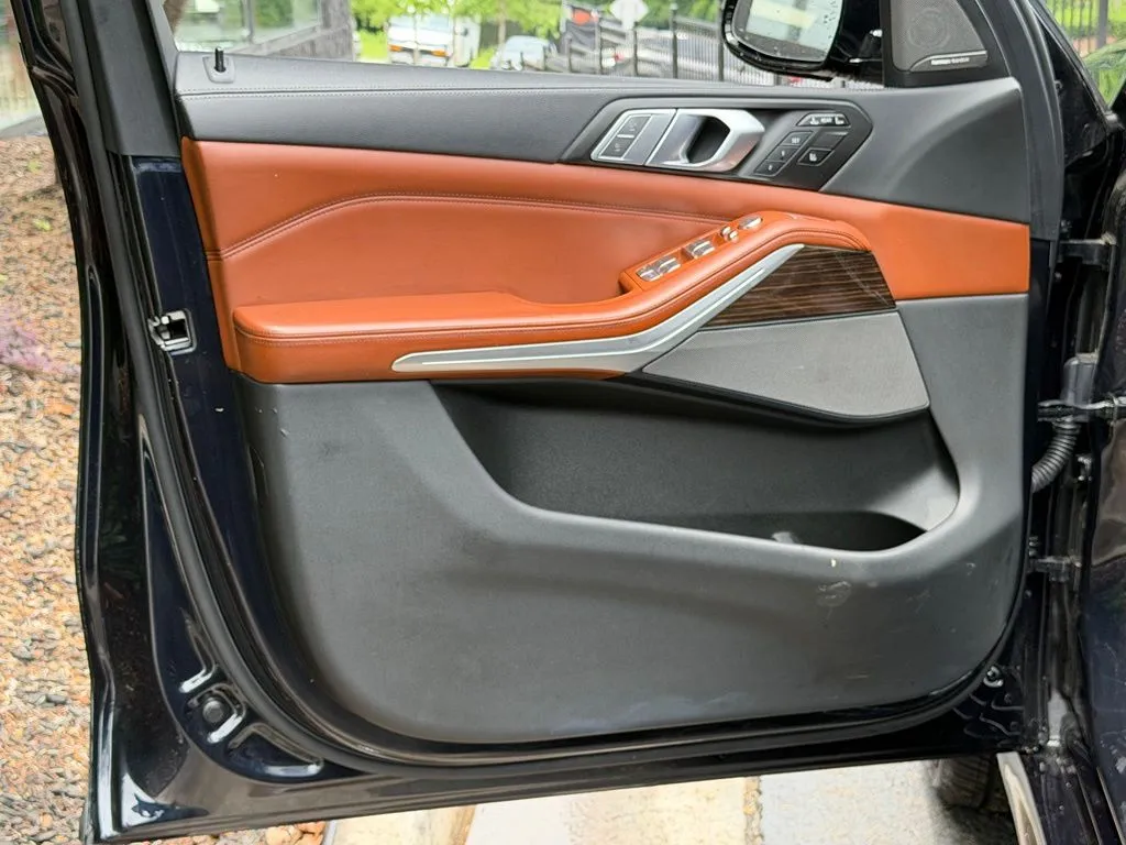 BMW X7 photo 27
