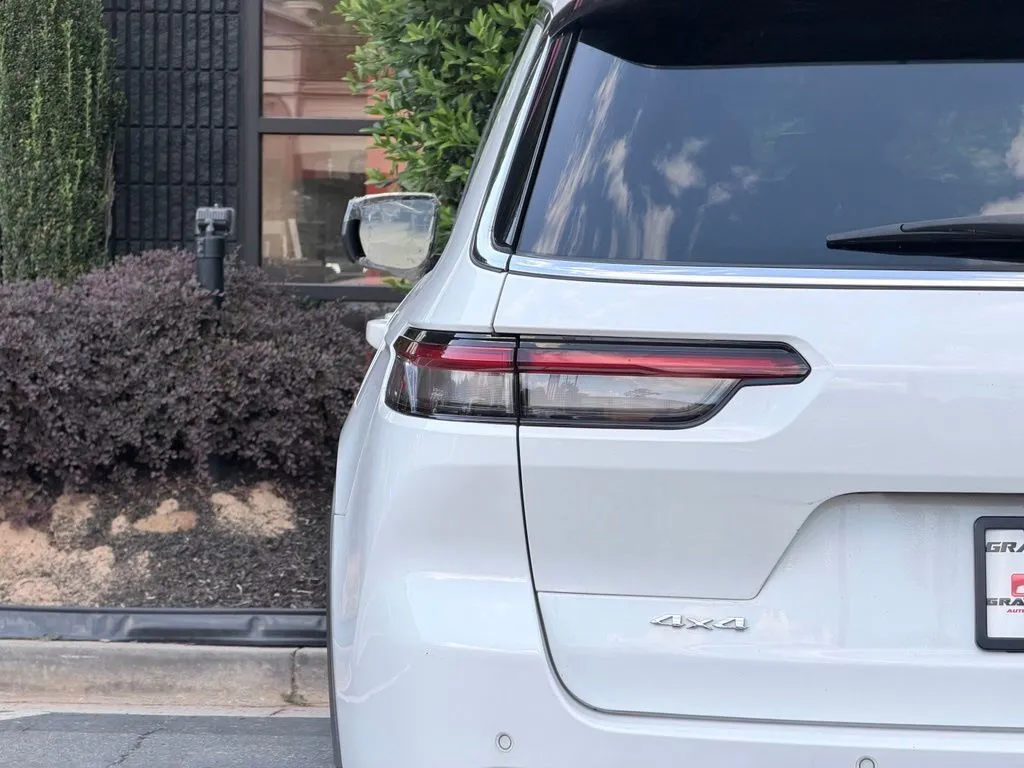Jeep Grand Cherokee L photo 15