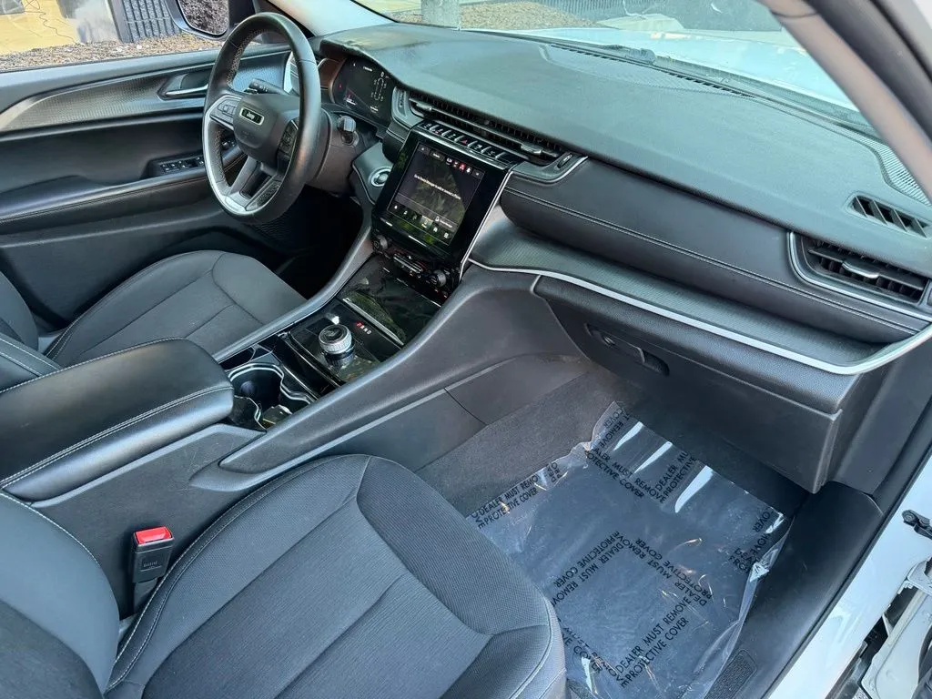 Jeep Grand Cherokee L photo 34