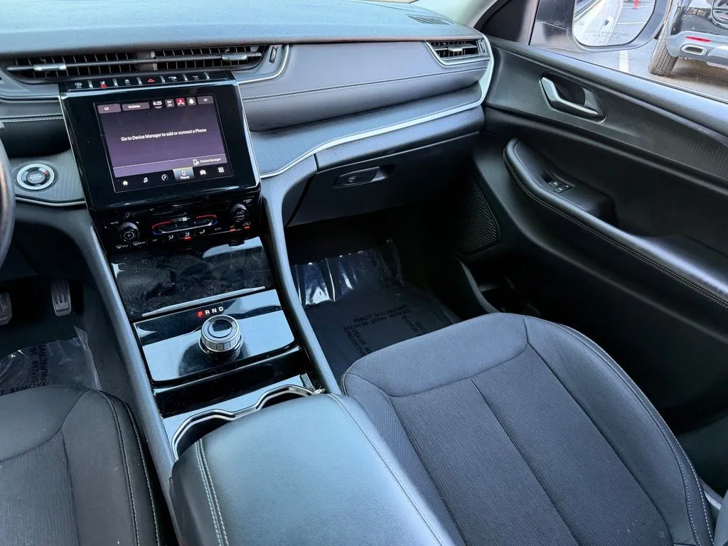 Jeep Grand Cherokee L photo 45