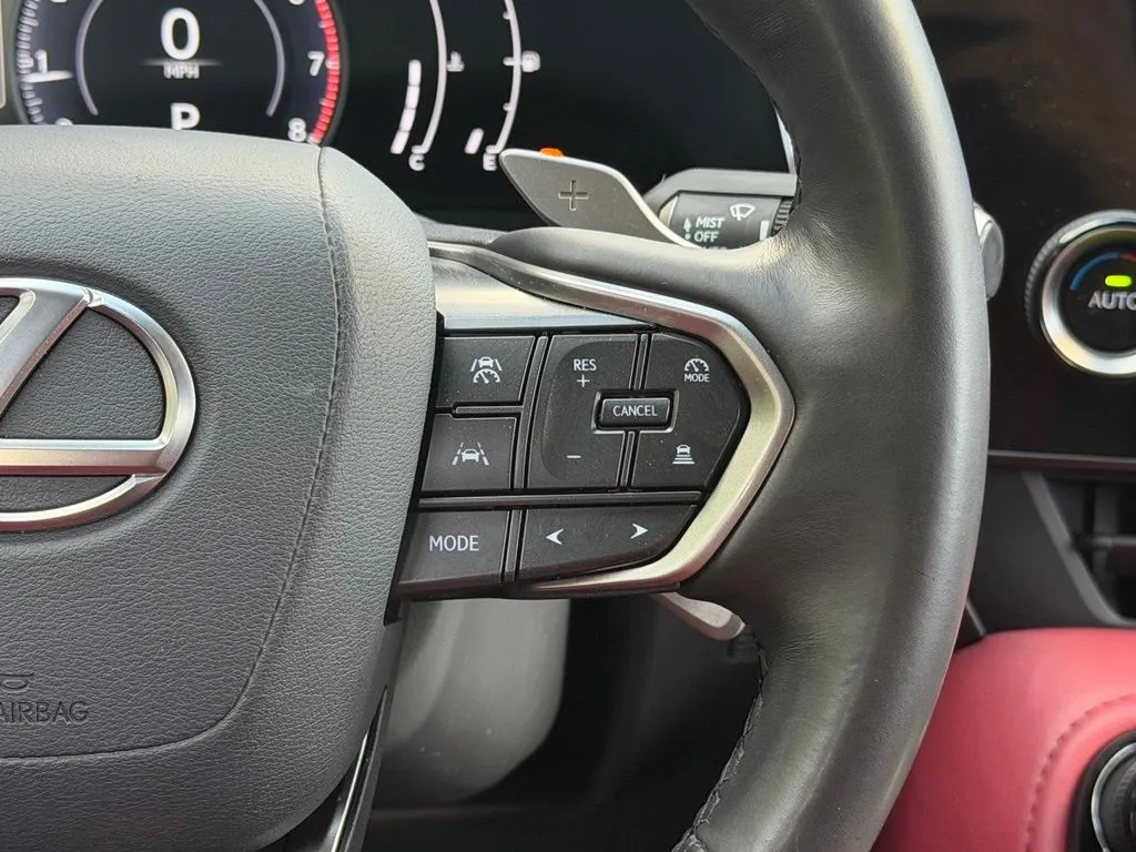 Lexus NX photo 46