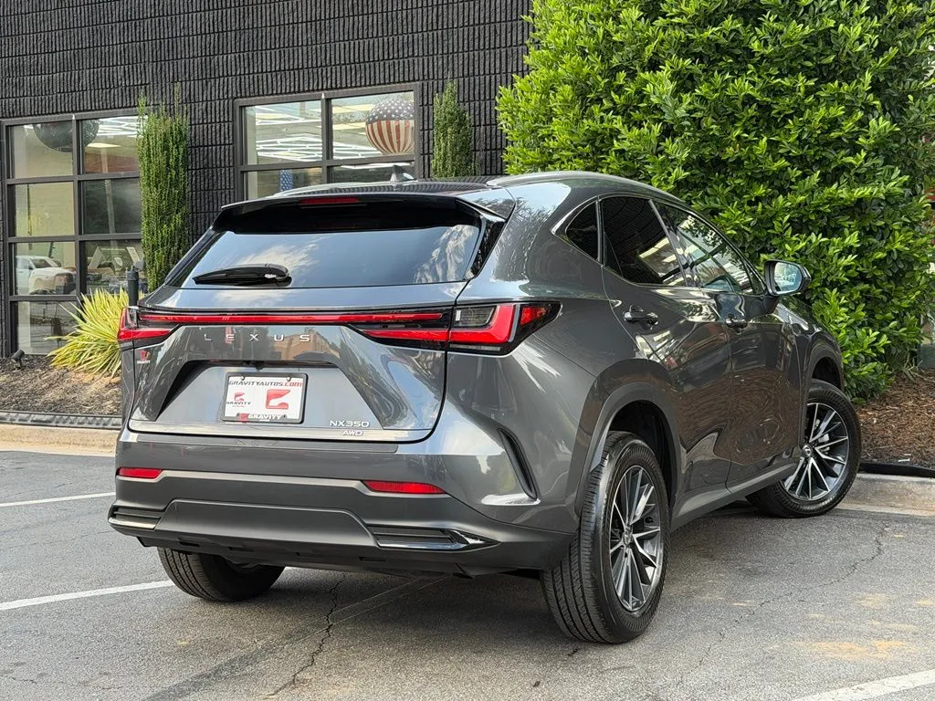Lexus NX photo 12