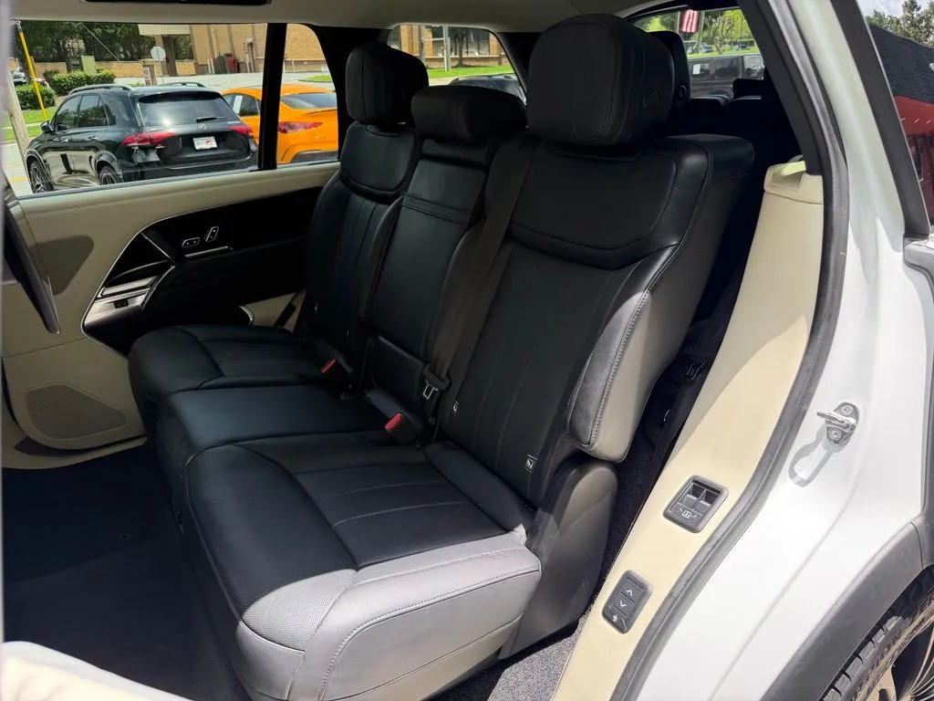 Land Rover Range Rover photo 29