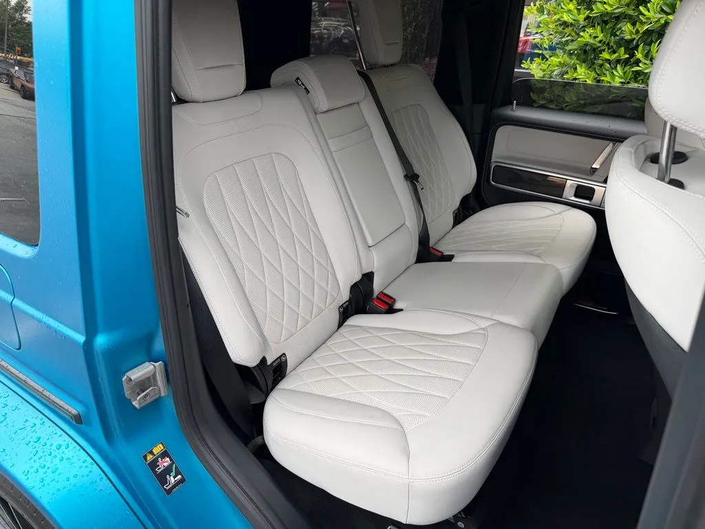 Mercedes-Benz G-Class photo 38