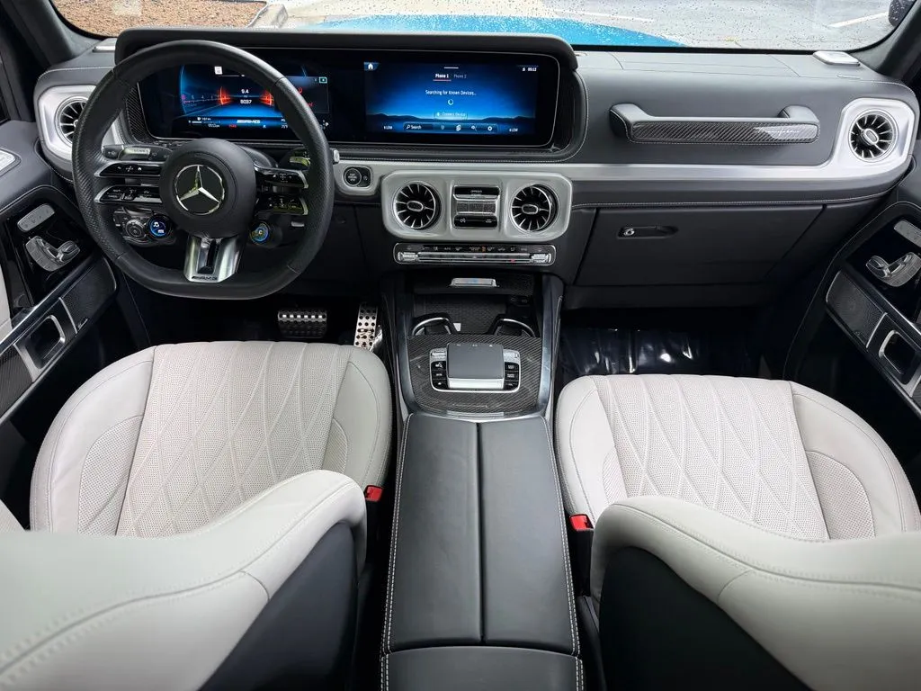 Mercedes-Benz G-Class photo 39