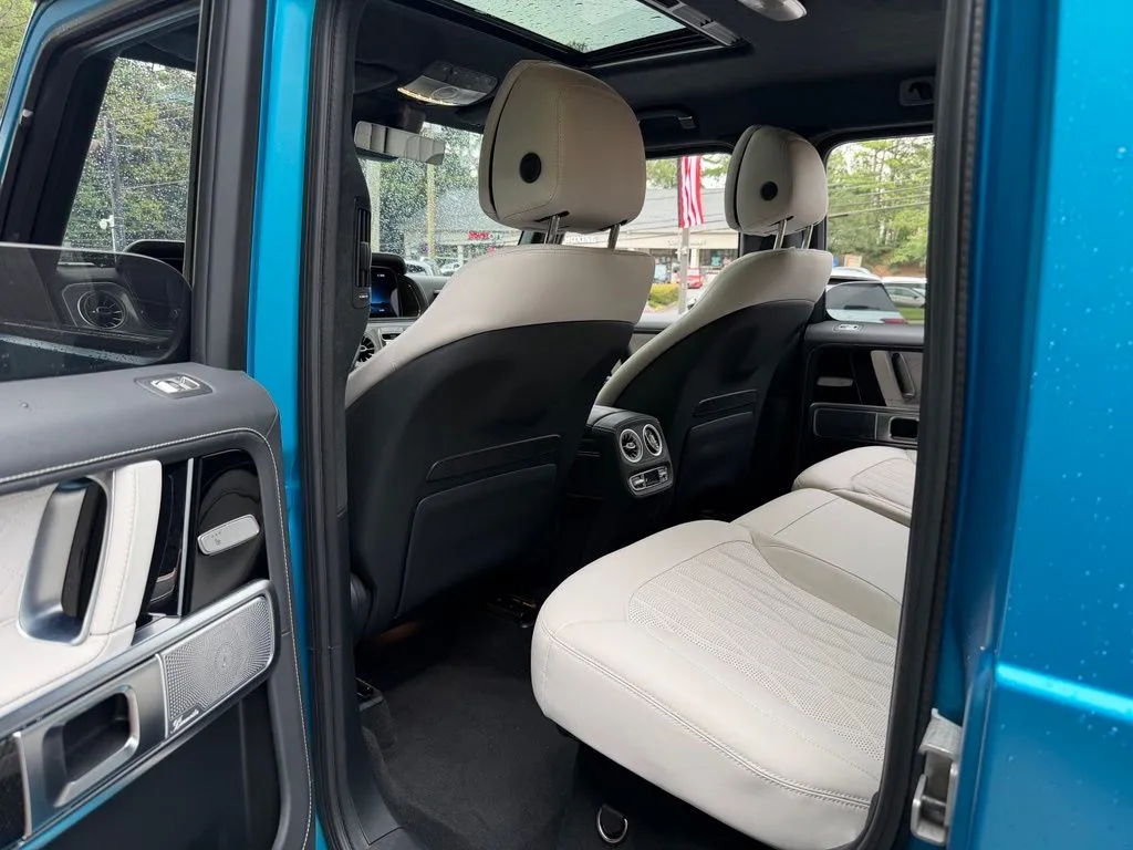 Mercedes-Benz G-Class photo 30