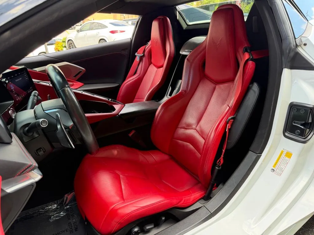 Chevrolet Corvette photo 22