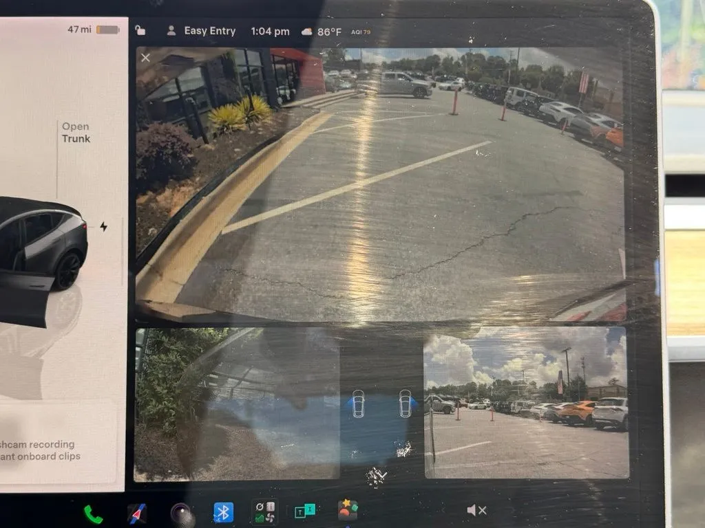 Tesla Model Y photo 47