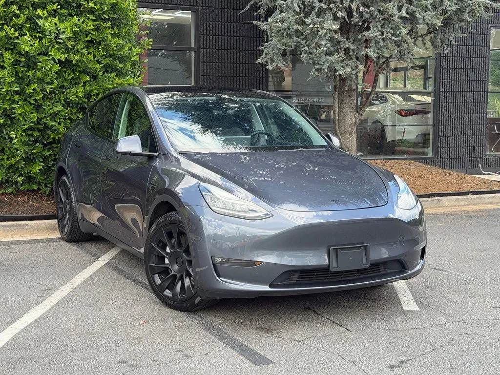 Tesla Model Y photo 7