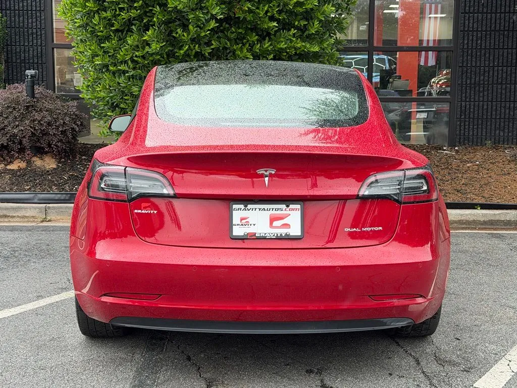 Tesla Model 3 photo 14