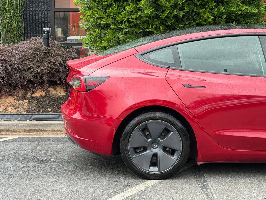 Tesla Model 3 photo 22
