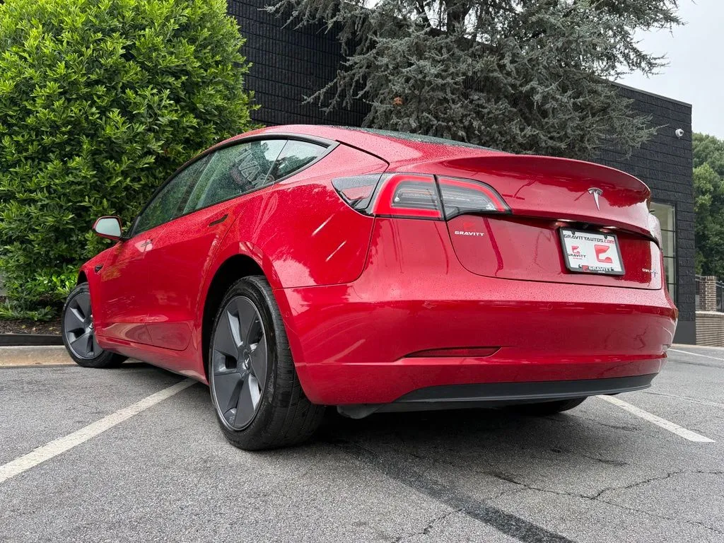 Tesla Model 3 photo 20
