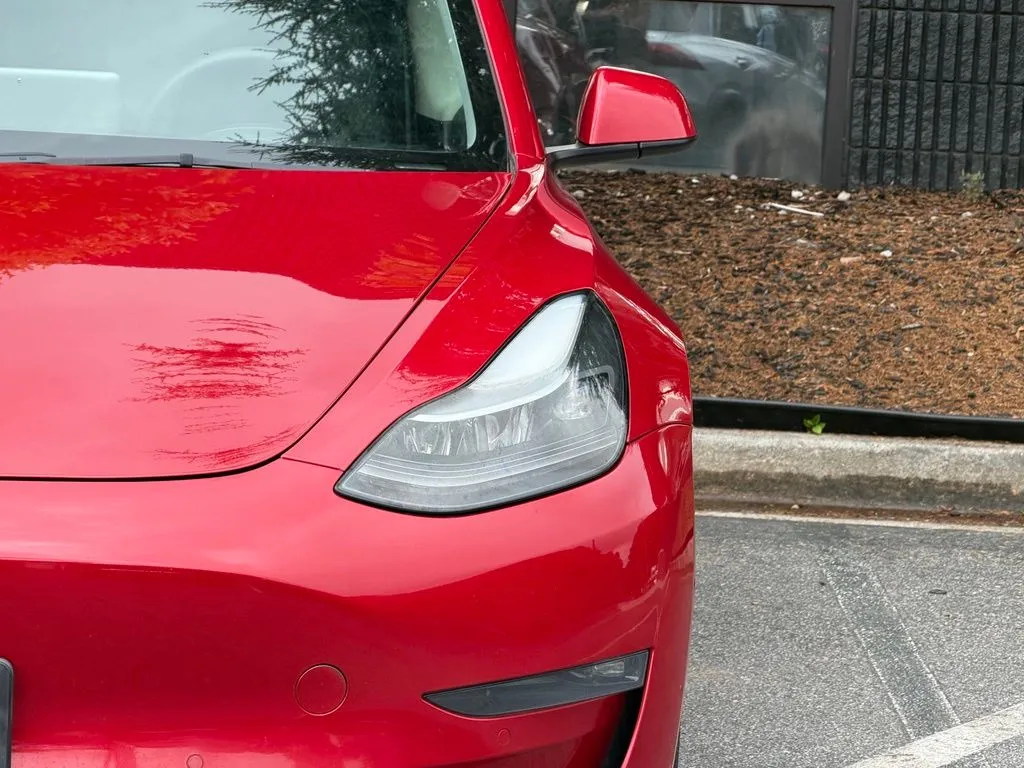 Tesla Model 3 photo 5
