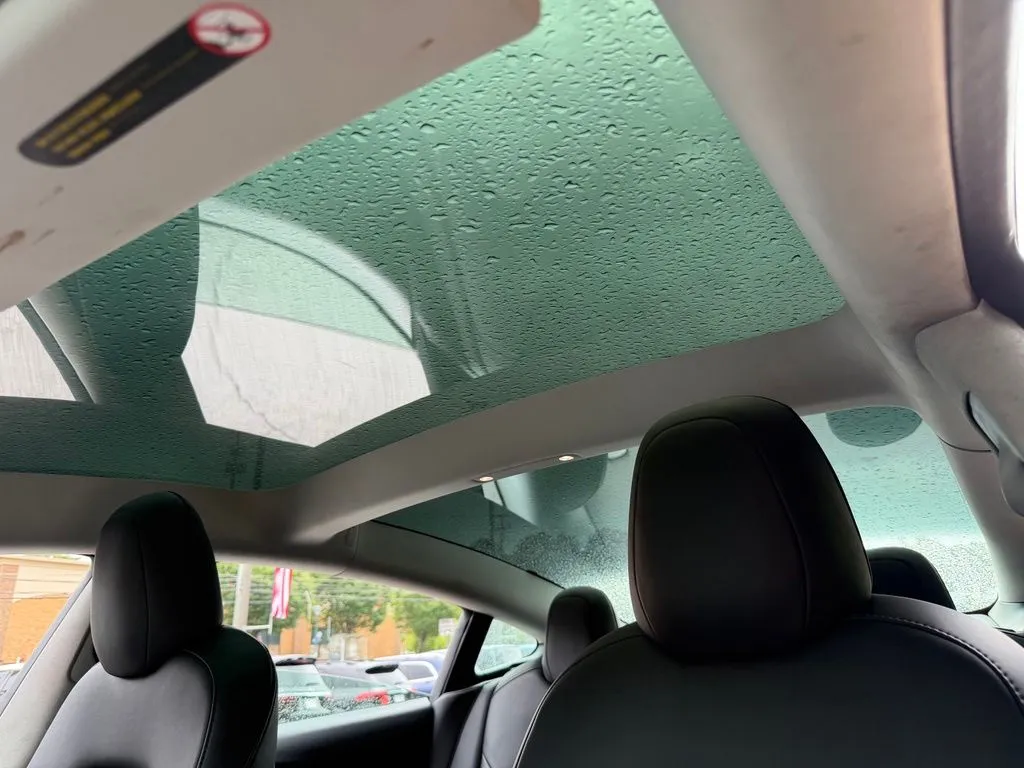 Tesla Model 3 photo 49