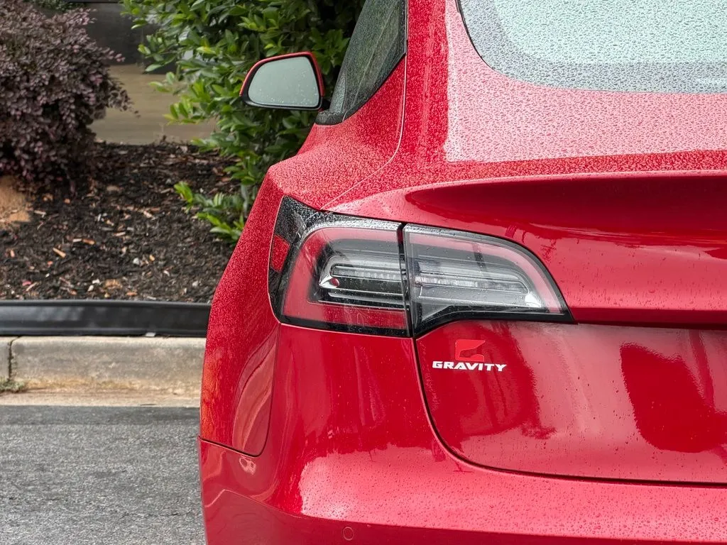 Tesla Model 3 photo 15