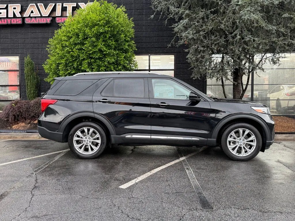 Ford Explorer photo 21
