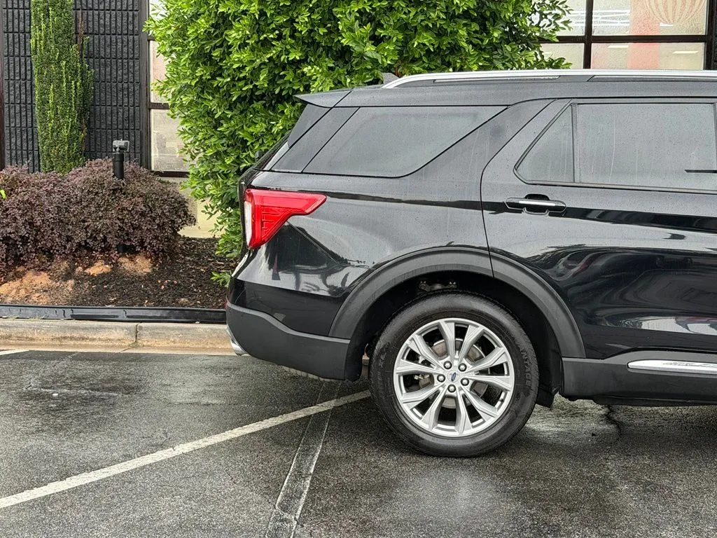 Ford Explorer photo 22
