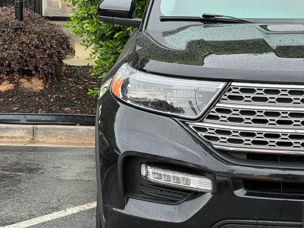 Ford Explorer photo 4