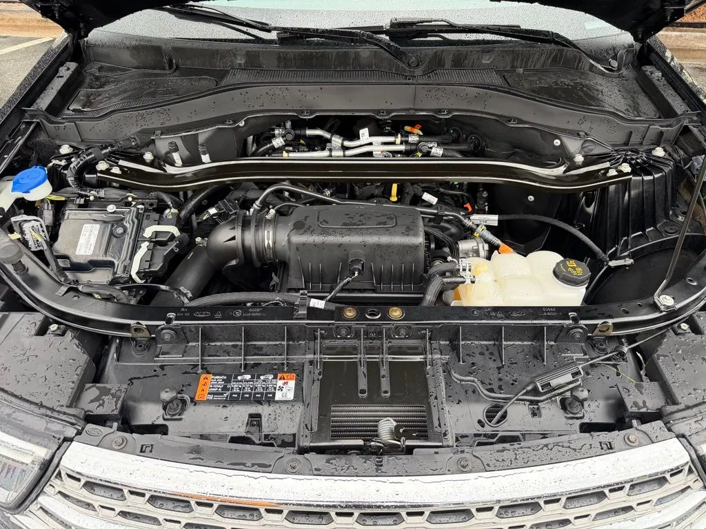 Ford Explorer photo 6