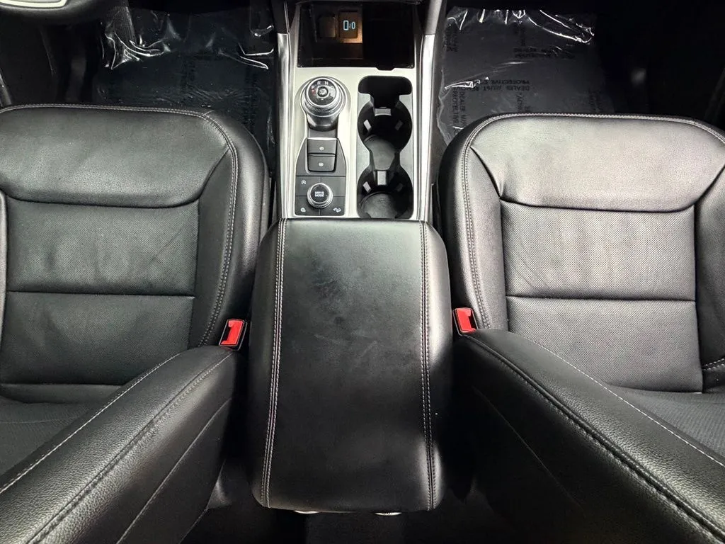 Ford Explorer photo 52