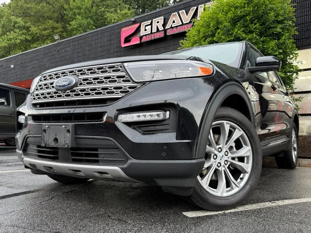 Ford Explorer photo 2